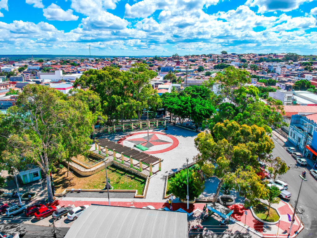 Tianguá celebra 135 anos de emancipação política com trajetória marcada por desenvolvimento e identidade regional! 1 Tiangua Praca