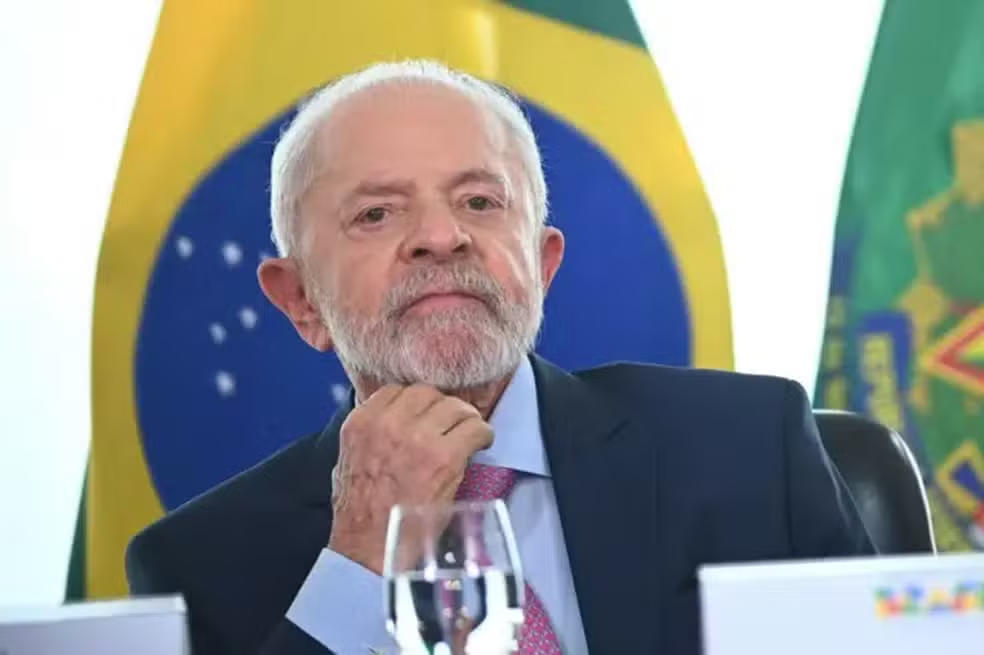 Em entrevista ao New York Times, Lula diz que pediu diálogo com Trump, mas que image